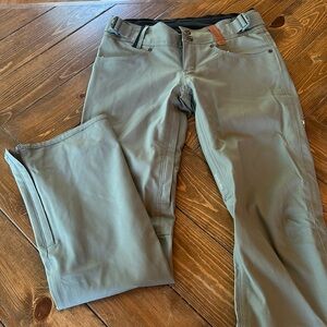Women’s Holden size small ski/snowboard pants